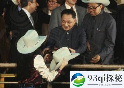 1979年被称为旋风九日的邓小平访美经历 一个举动让美国人泪流满面