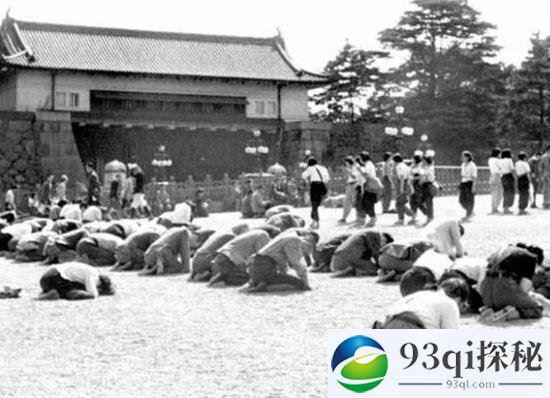 日本投降之后的韩国什么样 痛哭和自杀者随处可见