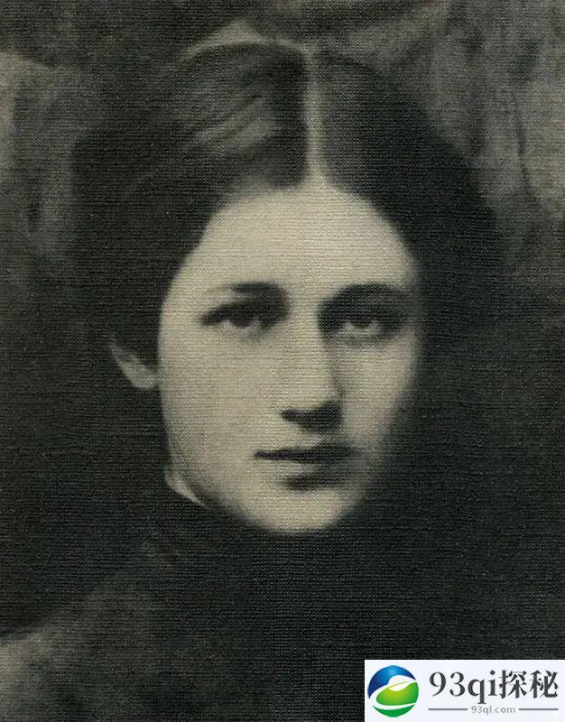 俄罗斯“白银时代”著名诗人安娜·安德烈耶夫娜·阿赫玛托娃