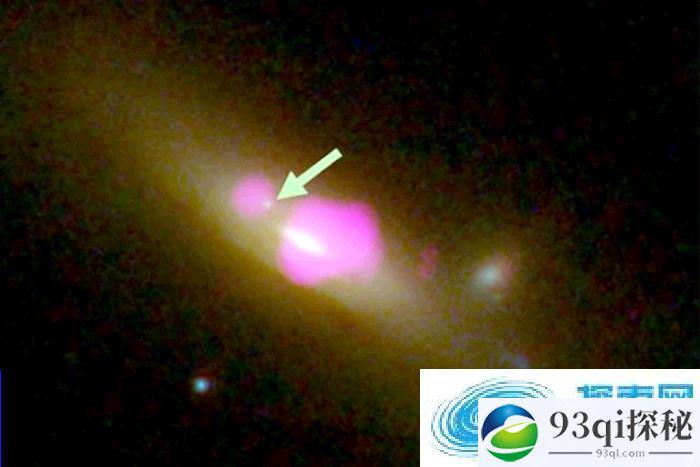 星系SDSS J1126 + 2944心脏区域包含两个超大质量黑洞