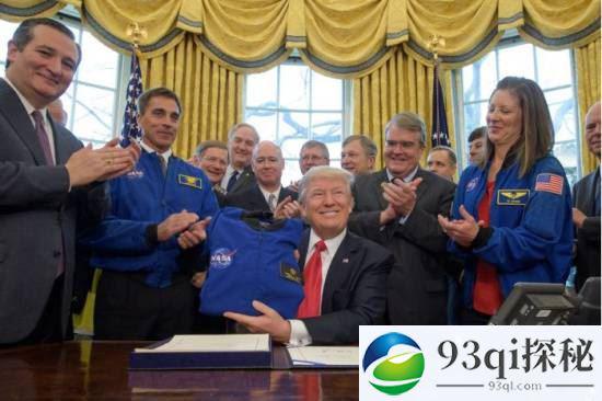 与奥巴马一致 特朗普签法案欲2033年送人去火星