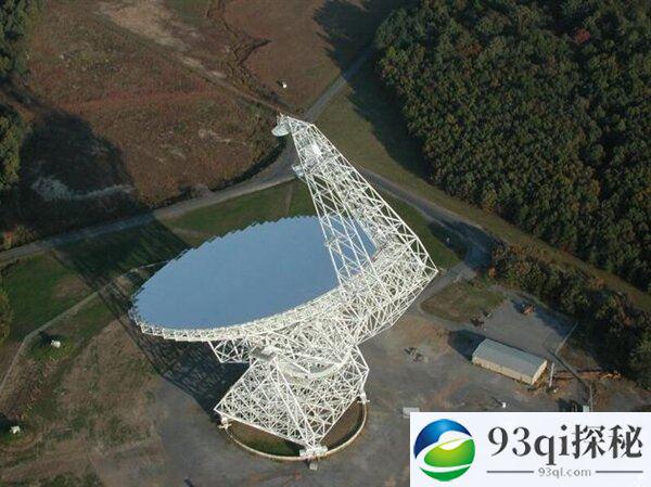 地球最先进射电望远镜：监听到30亿光年外神秘信号
