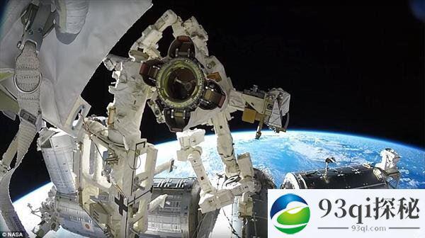 壮观！NASA公布宇航员太空行走视频：堪比科幻大片