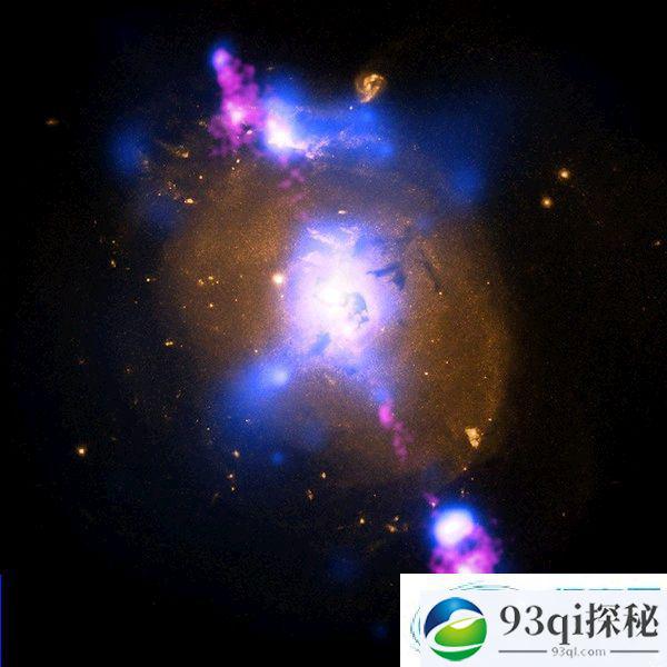 观测到超大质量黑洞喷涌出强大喷射流