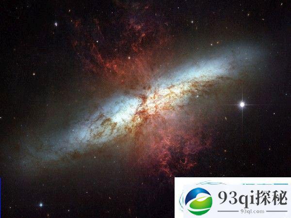天文学家发现中等规模黑洞——M82星云中一个编号为X-1的天体