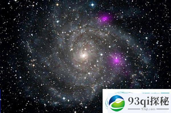 螺旋星系IC342中发现神秘黑洞