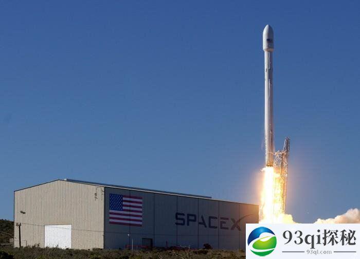 用4425颗卫星建太空互联网，SpaceX后年发射