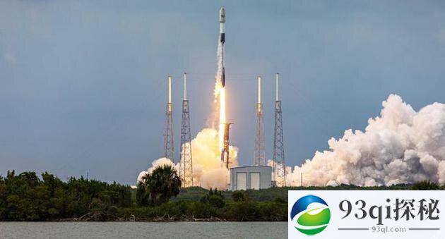 SpaceX再向太空发射88颗卫星！八手火箭成功着陆并回收