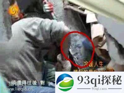 中国十大灵异事件之汶川地震中陈坚的半张脸