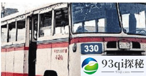 轰动北京：监控拍下北京330路公交神秘失踪