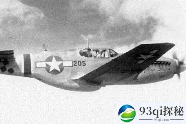1948年美飞行员戈尔曼驾驶P-51战机与UFO缠斗半小时