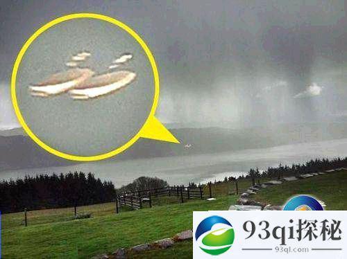 英游客尼斯湖上空抓拍到碟状UFO(图)