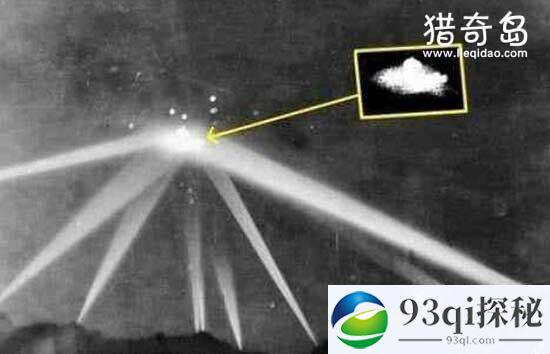 中国击落ufo外星人震惊世界，美国傻眼要与中国合作