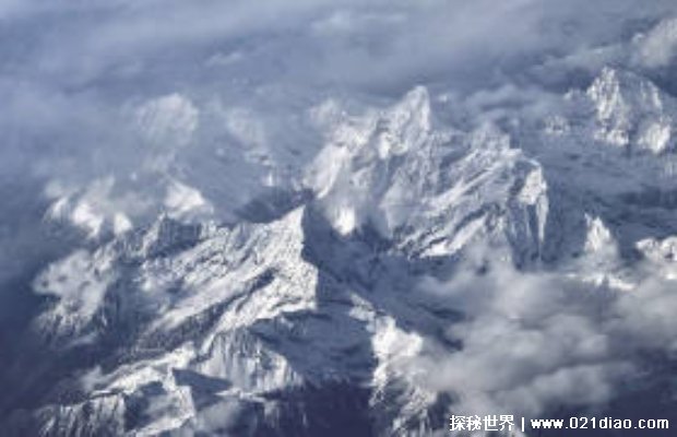 珠穆朗玛峰和喜马拉雅山谁高：无法比较(类别不同)